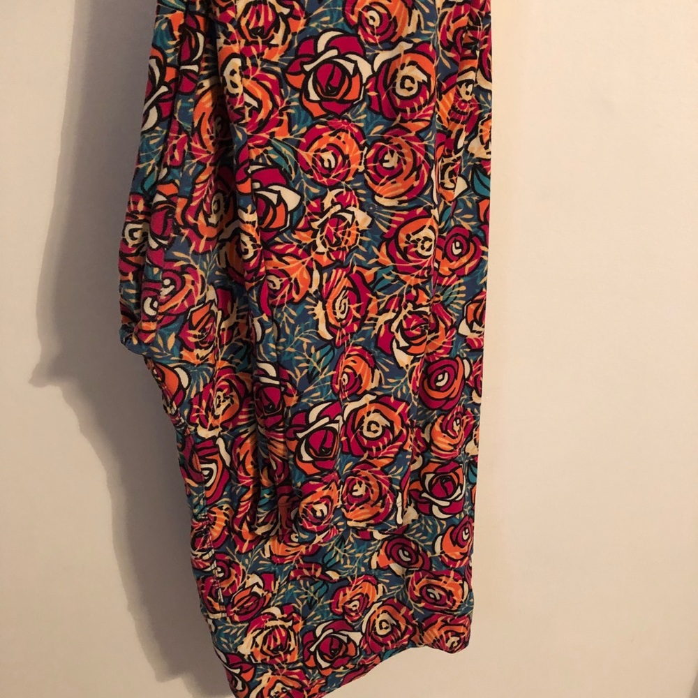 LuLaroe TC rose leggings